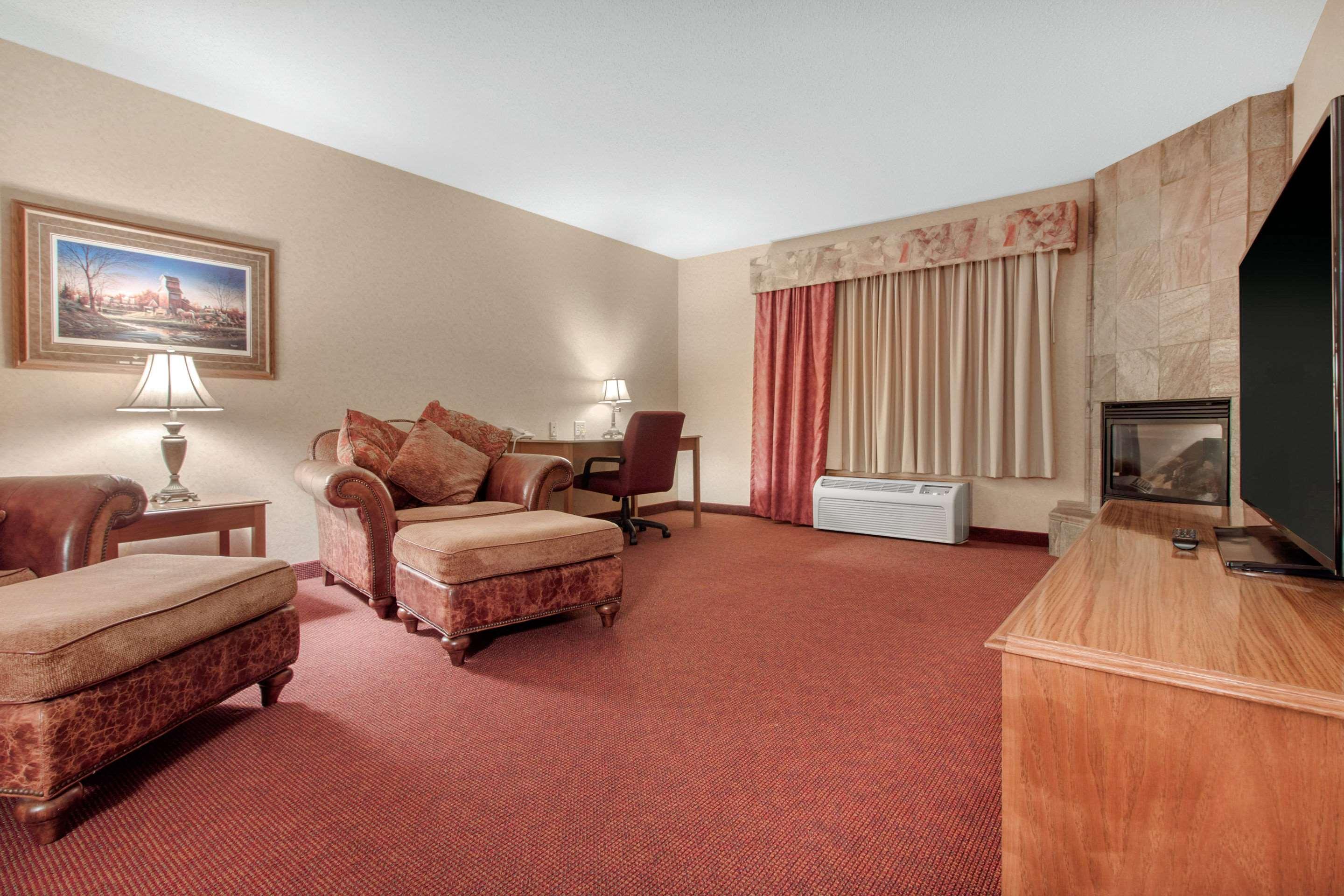 Norfolk Lodge & Suites, Ascend Hotel Collection Esterno foto